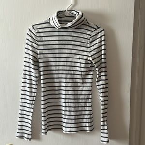 Abercrombie & fitch turtle neck long sleeve tee 2pack